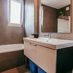 & Typical By Gt House شقة