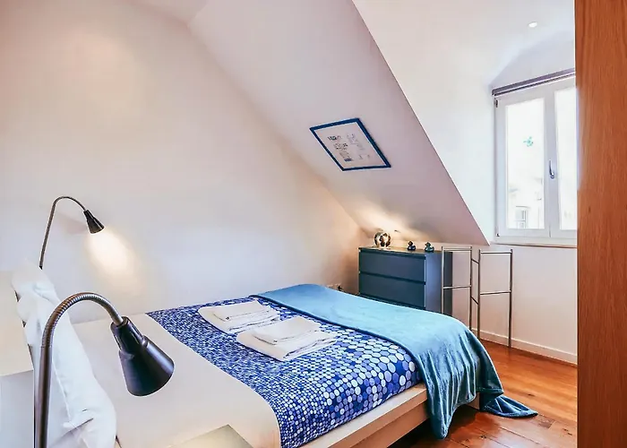 Apartment & Typical By Gt House *