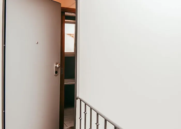 Apartment & Typical By Gt House